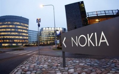 Nokia закрывает заводы и сокращает работников.