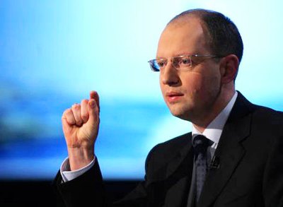 Яценюк подал в суд на Януковича