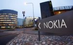 Nokia закрывает заводы и сокращает работников.