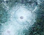 В Виннице неизвестный из ружья расстрелял два троллейбуса