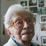 Кровь старейшей женщины в мире помогла ученым найти границу жизни и смерти