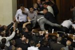  Депутаты Рады выгнали лидера коммунистов из зала заседаний